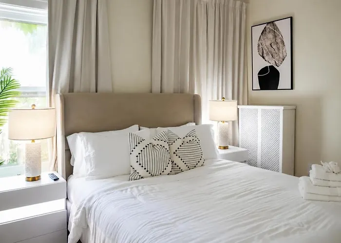 Walk To The • Private Office • 5br Apartamento