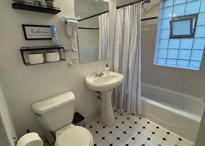 Walk To The • Private Office • 5br Apartamento *