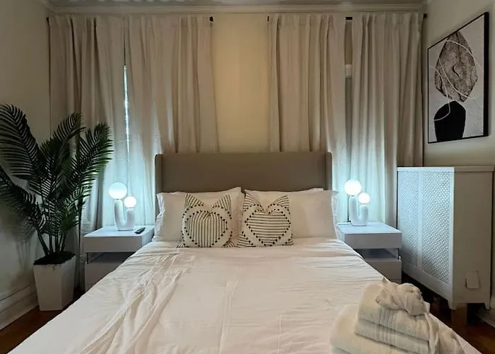 Walk To The • Private Office • 5br * Chicago