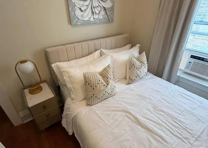 Walk To The • Private Office • 5br Apartamento