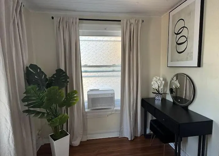 Walk To The • Private Office • 5br Apartamento *