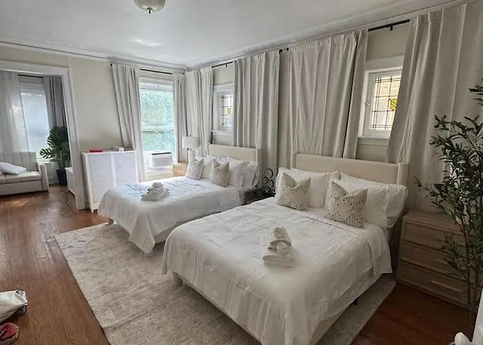 Walk To The • Private Office • 5br Apartamento *